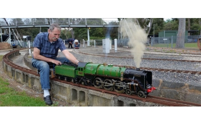 通過SC4和SX2制作火車模型